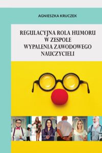 Białe, żółte i niebieskie tło, czarne litery, okulary klauna z doczepionym, czerwonym nosem