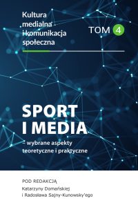 Na granatowym tle nieba konstelacje gwiazd i białe litery, na białym pasku granatowe litery