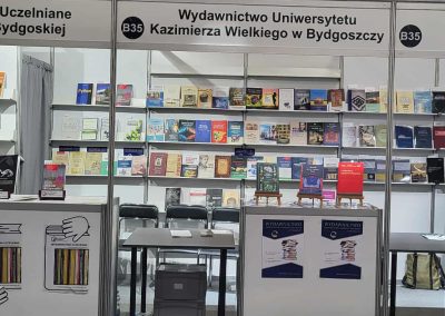 Stoisko Wydawnictwa UKW na 28. Międzynarodowych targach Książki w Krakowie