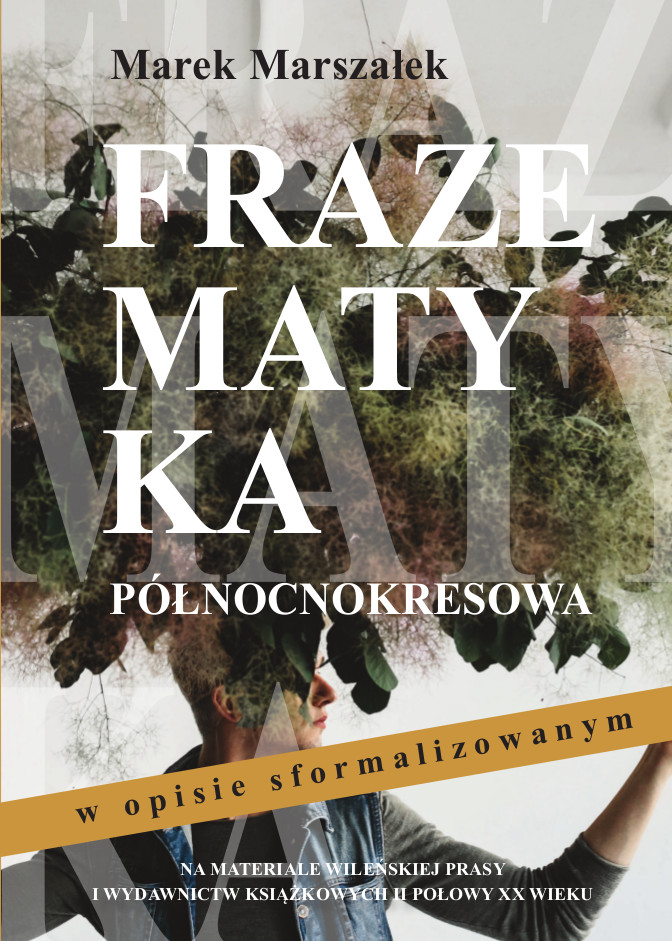 Czarne i białe liternictwo, musztardowy, skośny pasek ozdobny a w tle rozmazane zdjęcie młodego mężczyzny z roślinnością na głowie